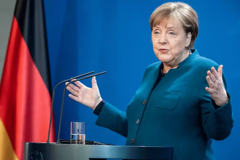 Меркель защищает свою политику в отношении России