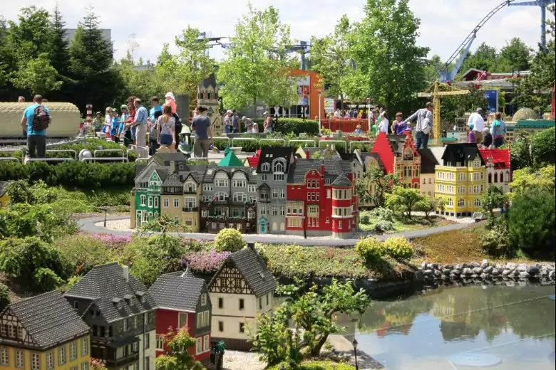 В Германии возле детского парка развлечений Леголэнд взорвалась авиабомба