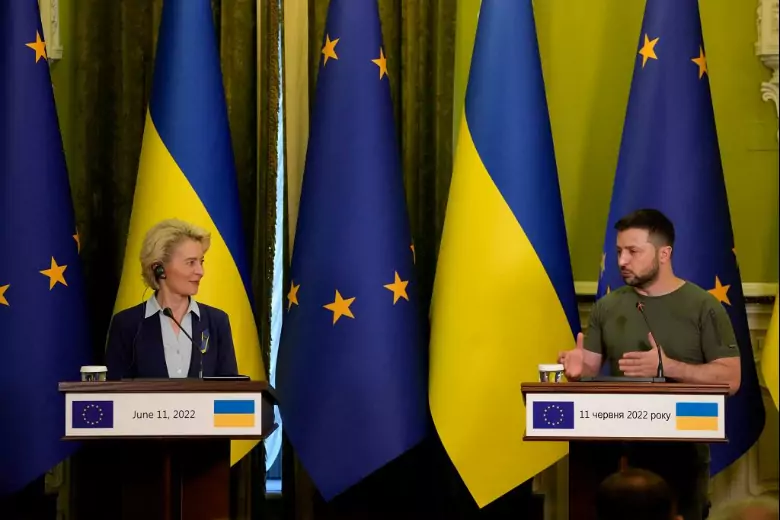 Украина и Молдова официально стали кандидатами на членство в Евросоюзе