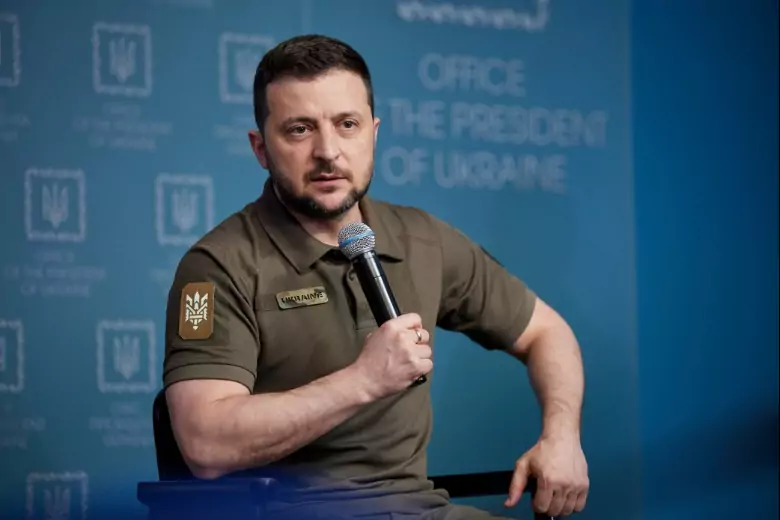 Зеленский заявил, что украинцы уже устали от темы войны