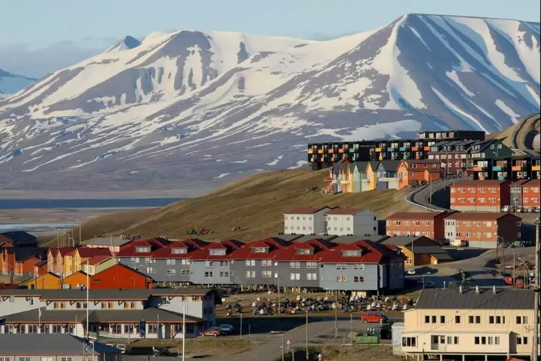 Россия пригрозила Норвегии последствиями за блокировку грузов для шахтеров Шпицбергена