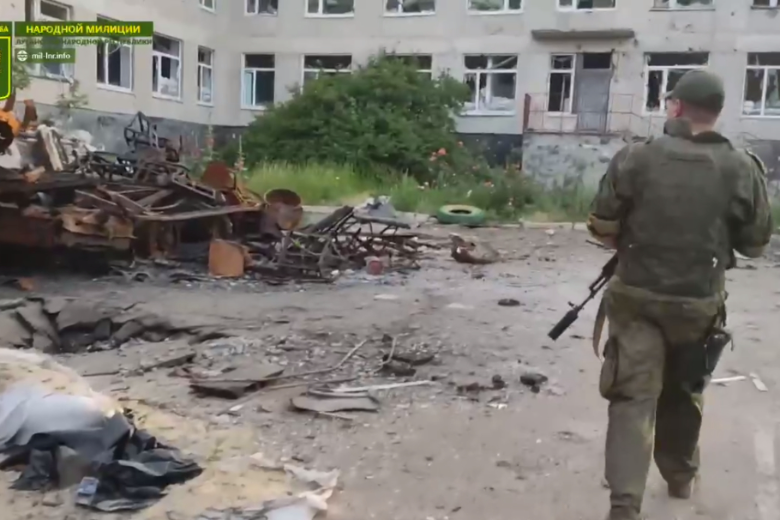 На окраине Лисичанска бойцы НМ ЛНР обнаружили укрепрайон ВФУ в детском саду