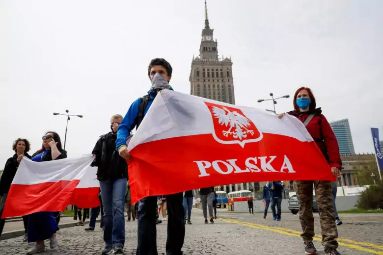 МИД Польши посоветовал гражданам не ехать в Беларусь после введения безвиза