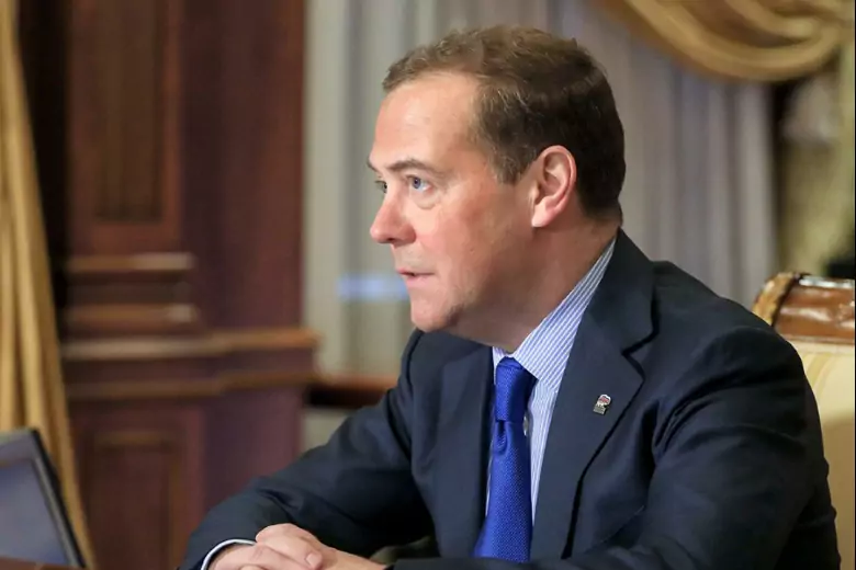 Медведев заявил, что ВС России успешно занимаются «конфискацией имущества Киевского режима»