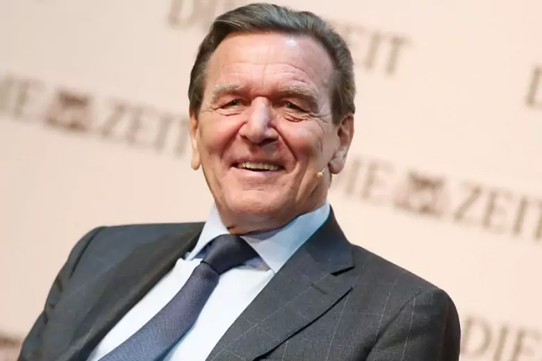 Бывший канцлер ФРГ Шредер подал в суд на бундестаг