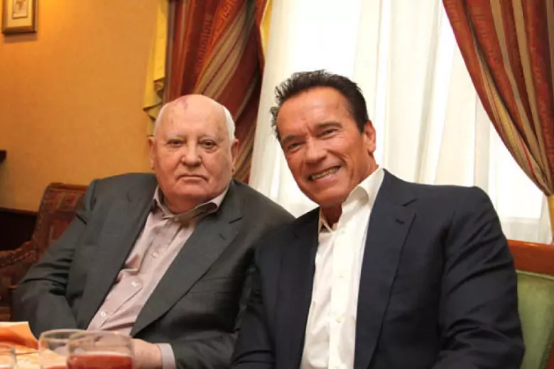 Актёр и экс-губернатор Калифорнии Арнольд Шварценеггер тепло отзывается о покойном Михаиле Горбачёве, считая того героем и своим другом.