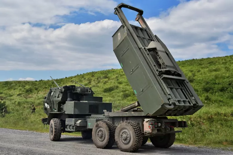 ВСУ выпустили три ракеты из американской РСЗО HIMARS по Антоновскому мосту