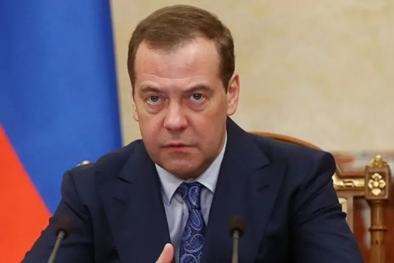 Медведев: при необходимости Россия вправе применить ядерное оружие