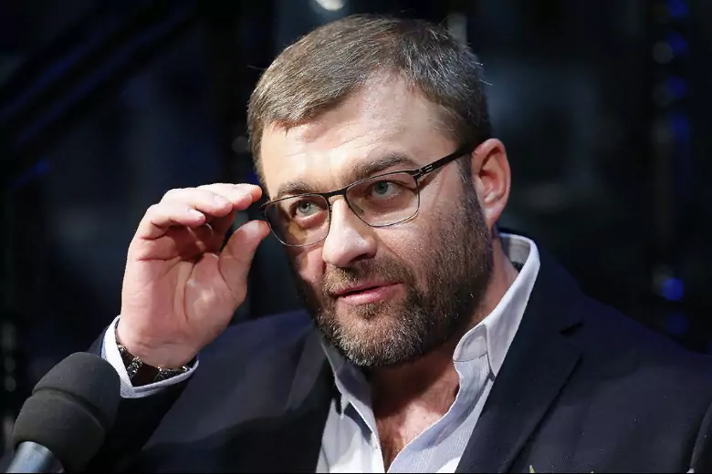 Многодетный отец Михаил Пореченков признается, что за своей женой Ольгой Манешкиной он как за каменной стеной