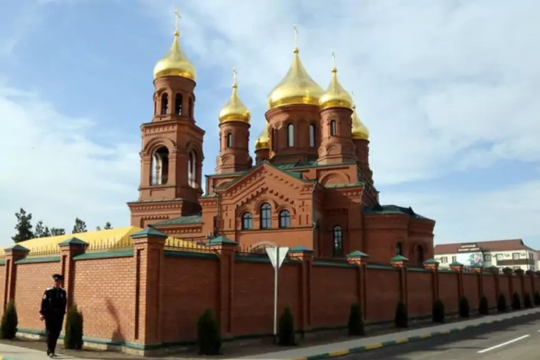 В XIX веке на землях современной Чечни стали возникать русские православные храмы, увы, многие из них были разгромлены большевиками.