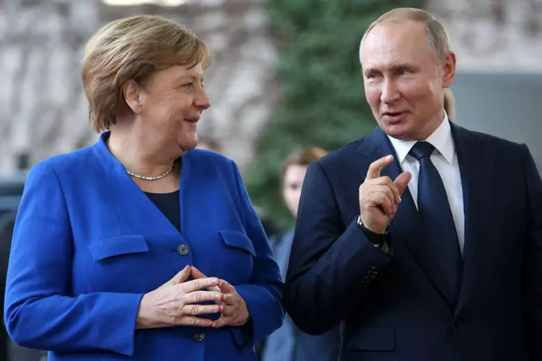 Ангела Меркель не советует ФРГ быть первыми в поставках современных танков Украине