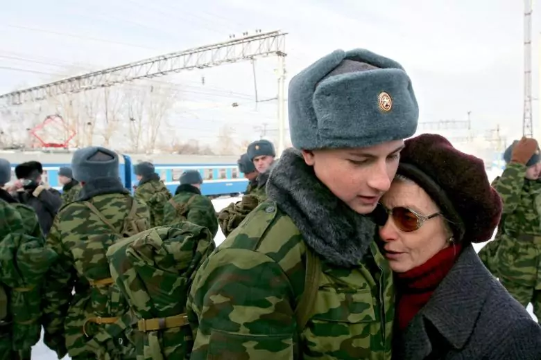 Путин встречается с матерями профессиональных военных и солдат срочной службы