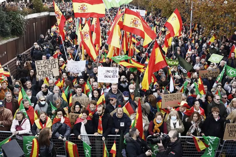 По всей Испании прошли многотысячные протесты против правительства и обнищания населения