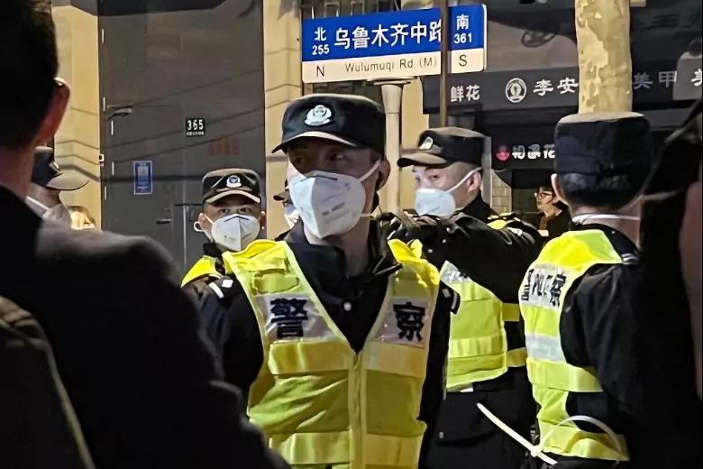 Журналист BBC был арестован и избит на акции протеста в Шанхае