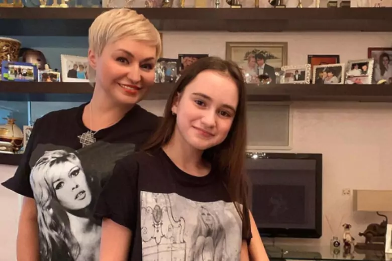 48-летняя певица катя Лель заявила, что о будущем своей 13-летней дочки Эмилии уже позаботилась, составив завещание.