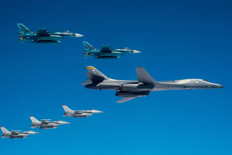 Южная Корея подняла истребители воздух при приближении самолетов РФ и КНР