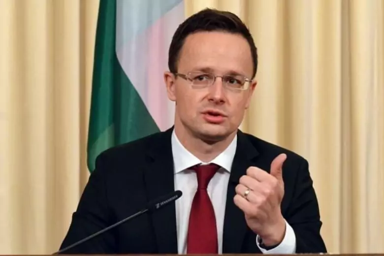 Сийярто: Венгрия освобождена от введения лимита цен на нефть из РФ