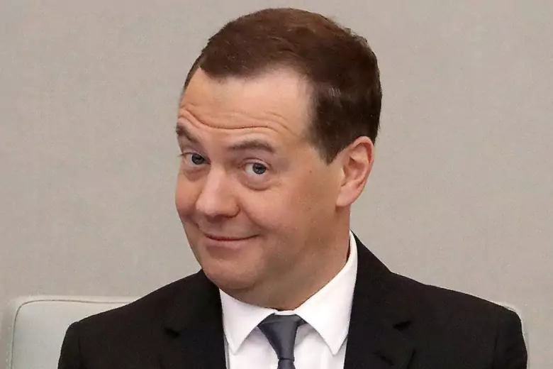 Медведев иронично прокомментировал «переворот» в Германии