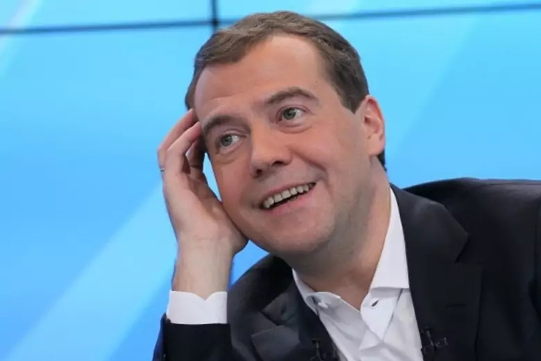 Медведев прокомментировал попытку госпереворота в Германии