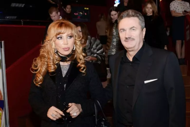 Супруг исполнительницы Маши Распутиной Виктор Захаров рассказал, что думает по поводу информации о романе жены с Филиппом Киркоровым.