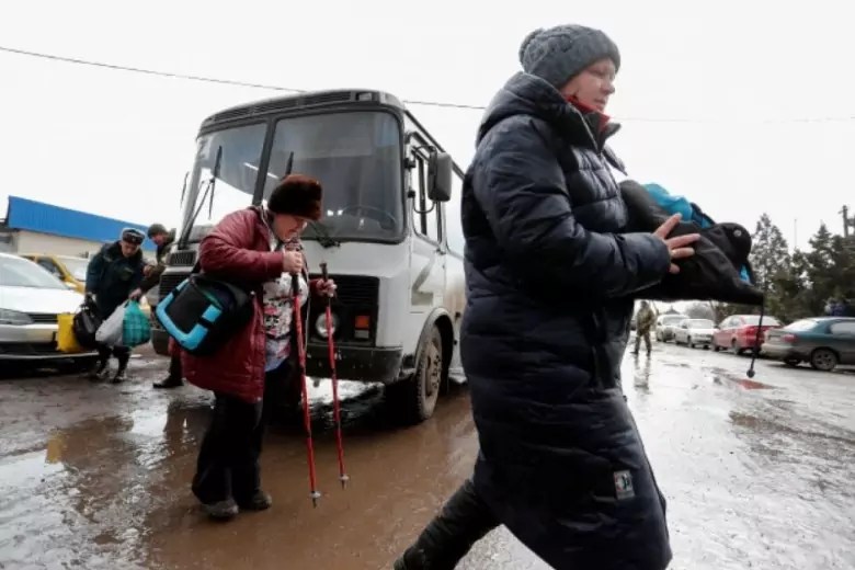 «РИА Новости»: мирных жителей Соледара переселяют в Шахтерск