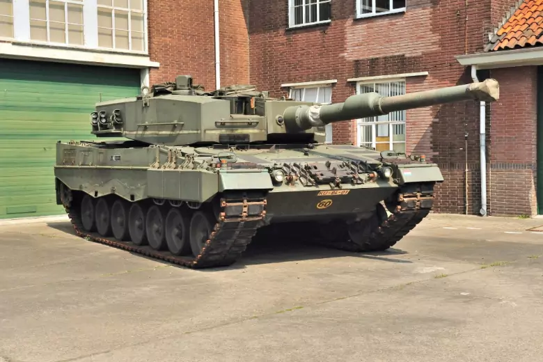 Bloomberg: Германия разрешит Польше поставить Киеву танки Leopard  в среду