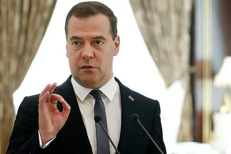 Дмитрий Медведев назвал главу МИД Германии полезной дурой