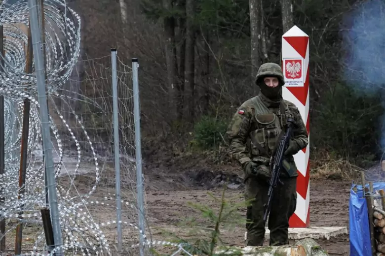Польша в марте начнёт строить электронный барьер на границе с Россией