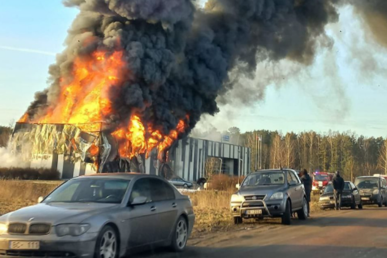 LSM: в Латвии загорелся завод Edge Autonomy, поставляющий дроны Украине