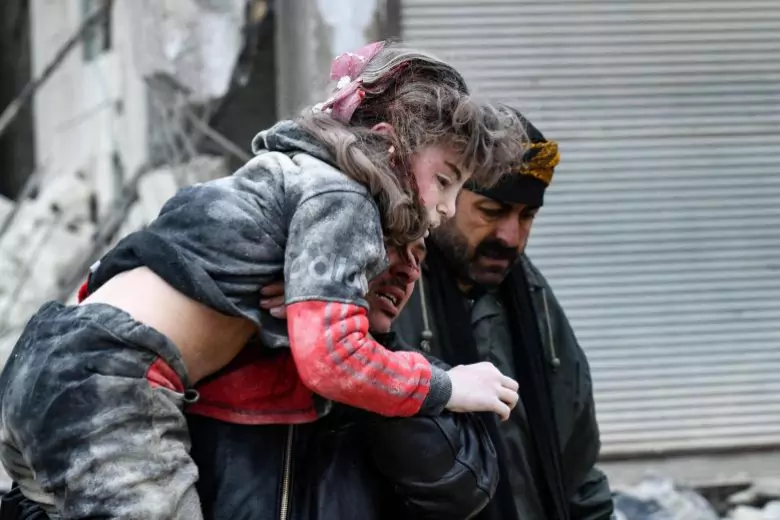 Число жертв серии землетрясений в Турции и Сирии превысило 6 тысяч человек