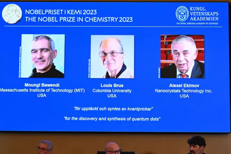Трое американских ученых получили Нобелевскую премию по химии за исследование квантовых точек