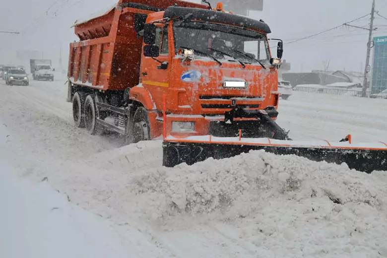 Дорожные службы Минска не справляются с уборкой снега