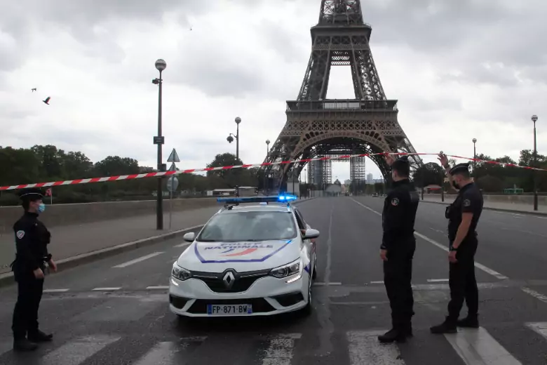 Решение о введении нового парковочного тарифа для некоторых авто было принято в Париже по итогам городского референдума.