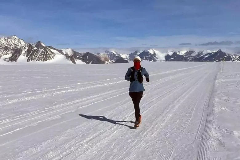 Спортсменка за месяц пробежала по Антарктиде 1400 километров и попала в Книгу рекордов Гиннеса
