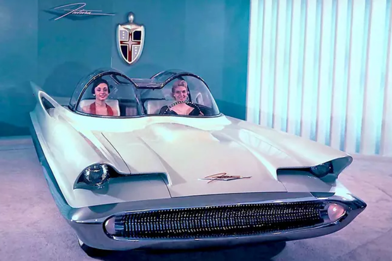 Этот автомобиль был создан для съемок в фильме «Бэтмен»