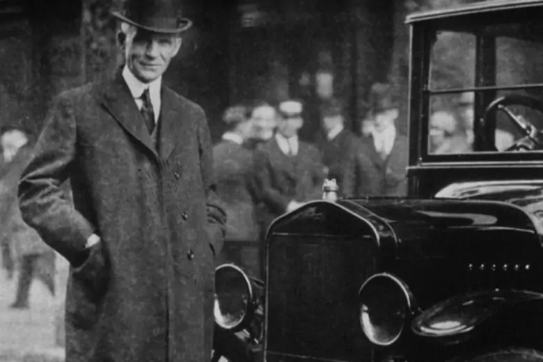 Генри Форд не всегда занимался производством автомобилей