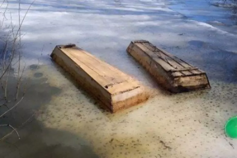 Плавающие гробы наводят страх на жителей Саранска