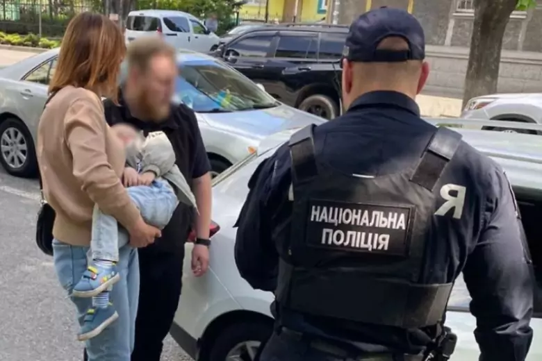 Украинка попыталась продать своего двухлетнего сына за миллион гривен