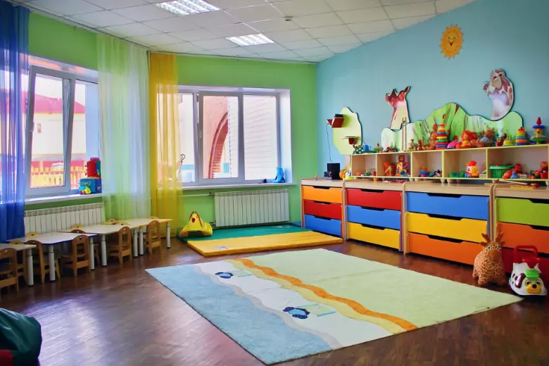 В Екатеринбурге воспитательница детсада ударила ребёнка ногой