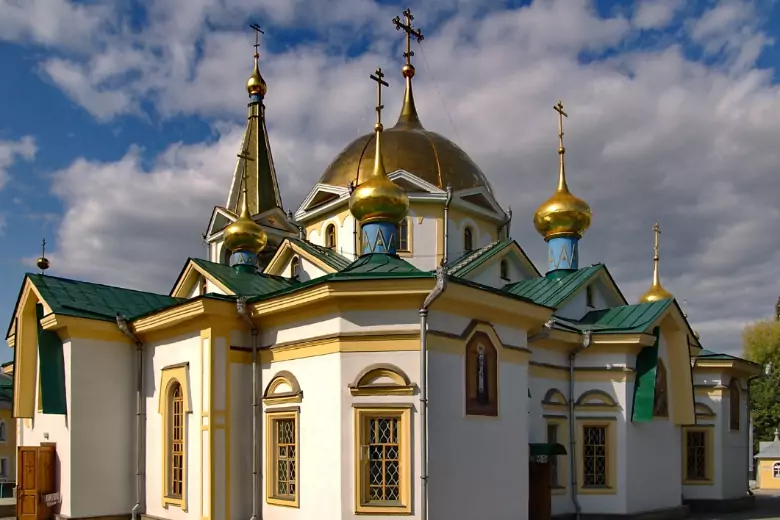 Террорист в маске напал на православный храм в Новосибирске