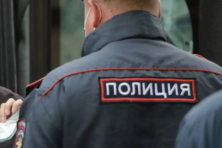 В Москве полицейский проиграл квартиру и совершил суицид прямо на работе