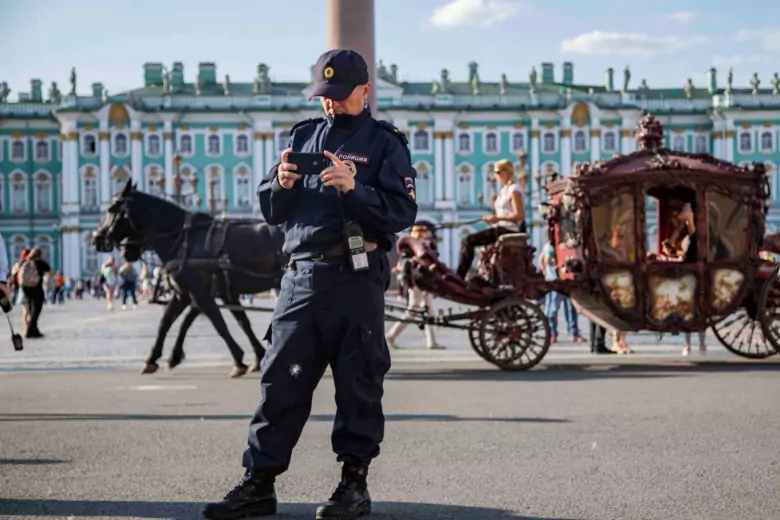 В Питере мигрант изнасиловал китайскую студентку на парковке