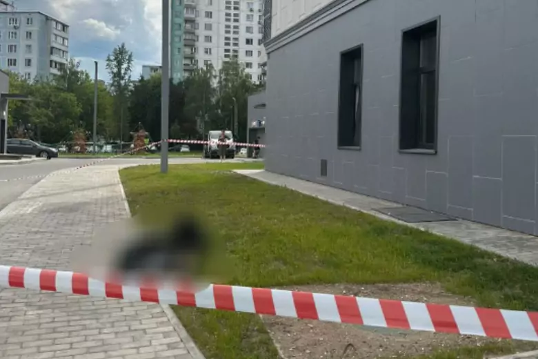 В Томске семилетний мальчик выпал с десятого этажа дома на улице Богдана Хмельницкого