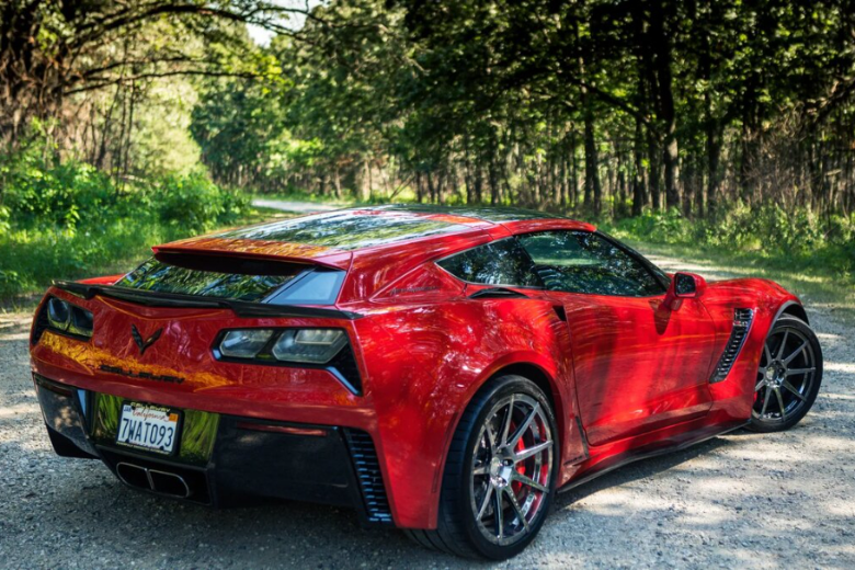 Не типичный Chevrolet Corvette Callaway AeroWagen 2016