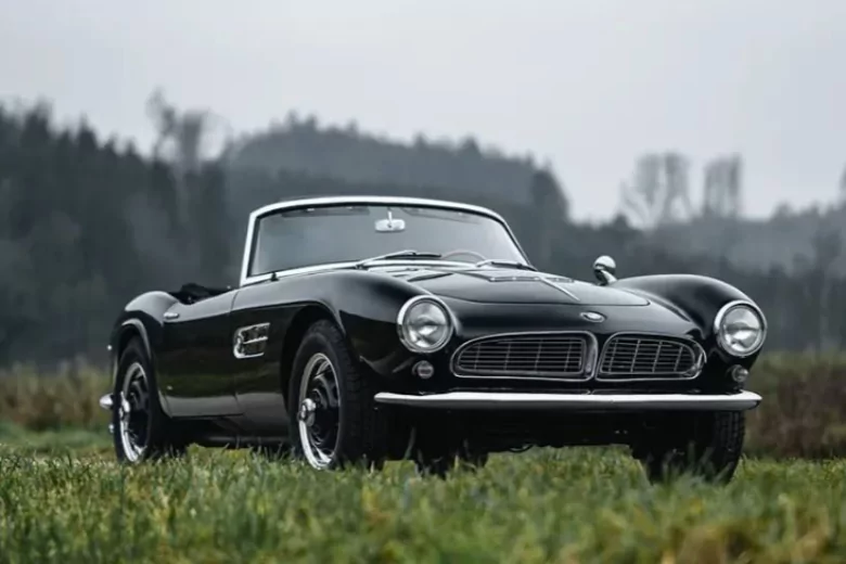 Редкий 67-летний родстер BMW 507 хотят продать за €2 миллиона