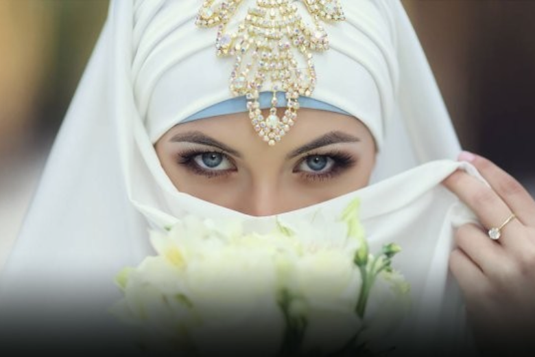 Возможность заключения временного брака позволяет мусульманам-шиитам прелюбодействовать.