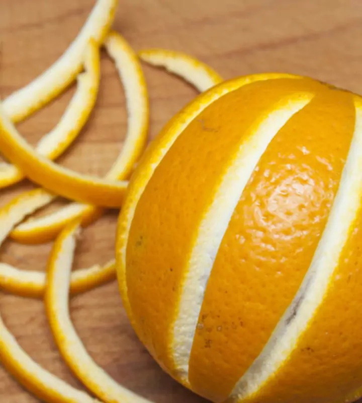 Апельсиновые корки обладают особыми свойствами и могут пригодиться в городской квартире или на даче.