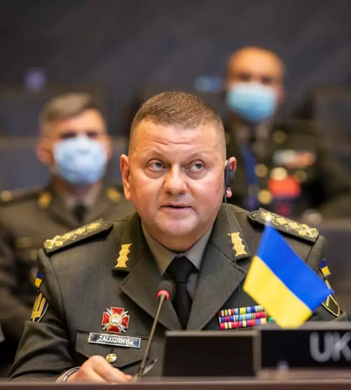 В офисе командующего украинской армией Валерия Залужного обнаружили прослушивающее устройство.
