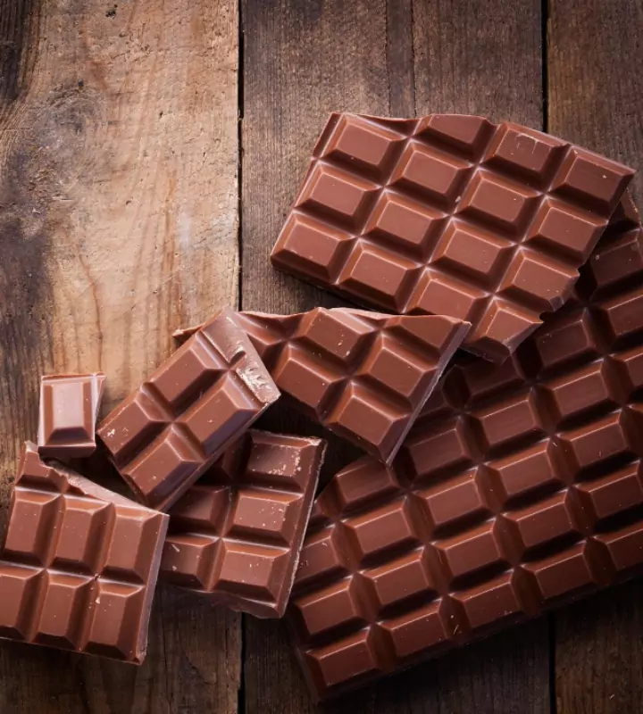 Шоколадная компания Milka провела устроила пиар-акцию в столице Казахстана, раздав местным жителям плитки шоколада.