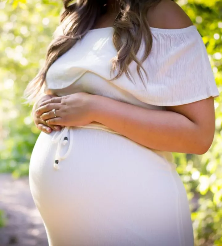 Пара американцев азиатского происхождения из Нью-Йорка заключила соглашение с клиникой фертильности Южной Калифорнии после того, как из-за путаницы мать вынашивала эмбрионы из двух разных семей.